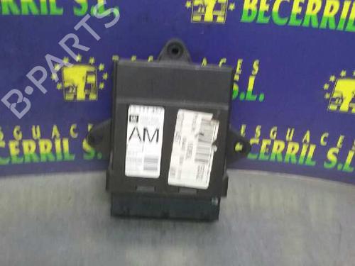 Zekeringkast OPEL VECTRA C (Z02) 2.2 DTI 16V (F69) (125 hp) 8431729