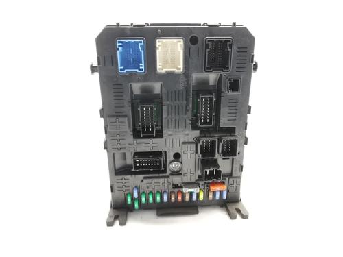 Used Fuse box Fuse box PEUGEOT 3008 I MPV (0U_) 1.2 (131 hp) 35725029 35725029
