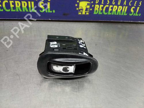 Used Right front window switch HYUNDAI SANTAMO [1998-2002]  8448879