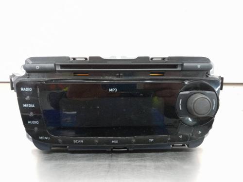 Used Radio SEAT LEON (1P1) 1.4 TSI (125 hp) 8468975