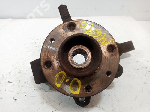 Used Right front steering knuckle Right front steering knuckle DACIA SANDERO 1.2 16V (75 hp) 10325729 10325729