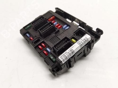 fuse-box-peugeot-1007-km_-2005-31650948 main image