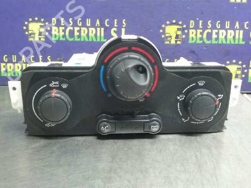 Airco bedieningspaneel RENAULT MEGANE II (BM0/1_, CM0/1_) 1.5 dCi (BM1E, CM1E) (106 hp) 8437608
