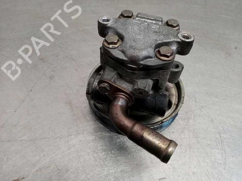 Styring servopumpe FORD FIESTA V (JH_, JD_) 1.4 TDCi (68 hp) 8466626