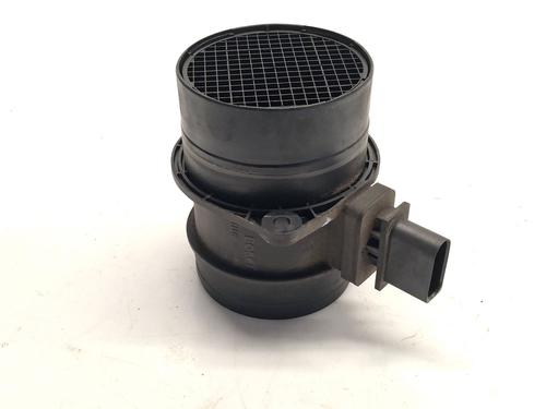 Używane Przepływomierz masowy powietrza VW PASSAT B6 (3C2) 2.0 TDI (140 hp) 30697832