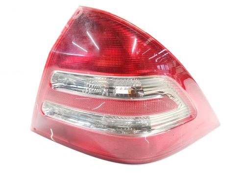 right-taillight-mercedes-benz-c-class-w203-2000-2001-2002-2003-2004-2005-2006-2007-34116351 main image