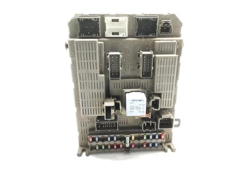 Used Fuse box Fuse box CITROËN C5 I (DC_) 2.0 HDi (DCRHZB, DCRHZE) (109 hp) 34722011 34722011
