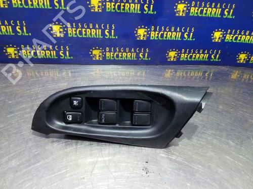 Used Left front window switch NISSAN ALMERA II (N16) 2.2 dCi (112 hp) 8429377