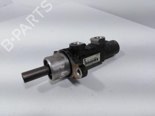 Used Brake master cylinder JEEP GRAND CHEROKEE II (WJ, WG) 3.1 TD 4x4 (140 hp) 8475322