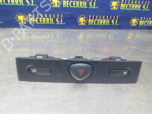 Pulsante luci di emergenza RENAULT CLIO II (BB_, CB_) 1.5 dCi (B/CB07) (65 hp)null