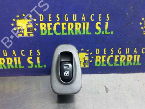 Used Right rear window switch HYUNDAI ACCENT II (LC) 1.5 CRDi (82 hp) 8441137