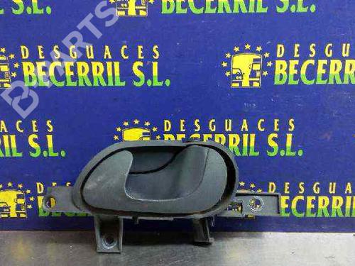 Used Front right interior door handle Front right interior door handle CITROËN JUMPY I Van (BS_, BT_, BY_, BZ_) 2.0 HDi 95 (94 hp) 8441452 8441452