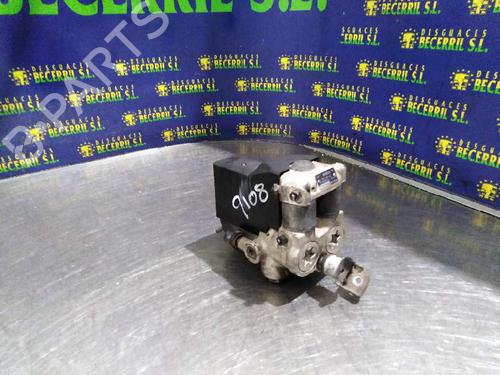 Used ABS pump MERCEDES-BENZ 124 Saloon (W124) 300 D (124.130) (113 hp) 8460685