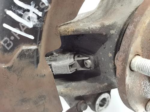 Left front steering knuckle VOLVO S40 II (544) 2.0 D | BP15645677M25 
