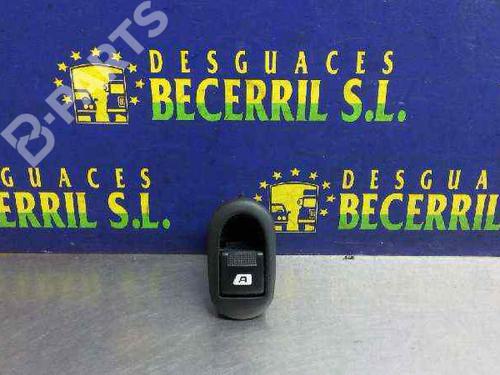 Used Right rear window switch Right rear window switch CITROËN C3 II (SC_) 1.6 HDi 90 (90 hp) 8441734 8441734