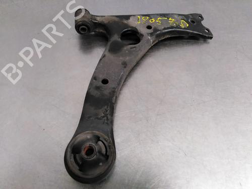 Used Right front suspension arm TOYOTA AVENSIS Estate (_T25_) 1.8 VVT-i (ZZT251_, ZZT251R) (129 hp) 8473723