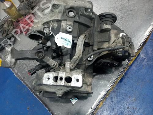 Getriebe für VW GOLF V (1K1) 1.9 TDI (105 hp) 31631640