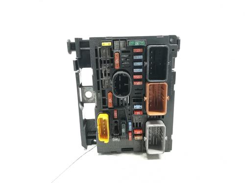 Used Fuse box PEUGEOT PARTNER Tepee 1.6 HDi 16V (90 hp) 31048093