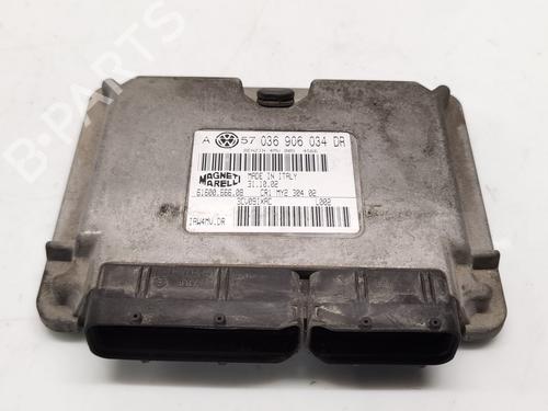 Calculateur moteur (ecu) VW BORA I (1J2) 1.6 16V (105 hp) 30597697