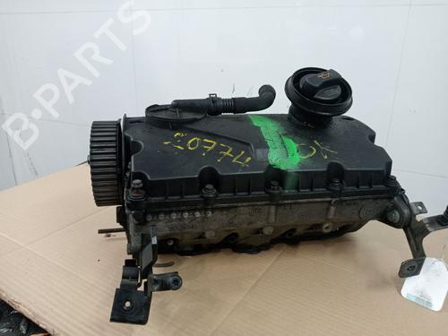 Used Cylinder head Cylinder head 38517304 38517304