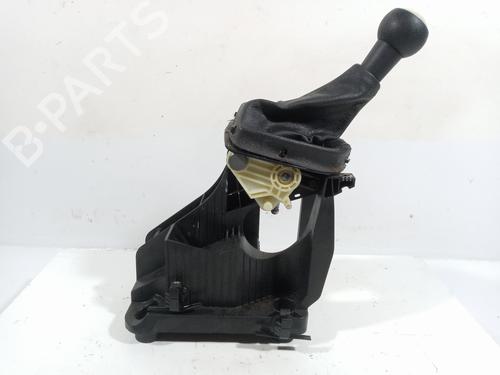 Used Gear lever PEUGEOT 308 I (4A_, 4C_) 1.6 HDi (109 hp) 8480169