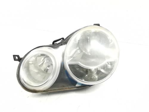 Used Left headlight VW POLO IV (9N_, 9A_) 1.2 12V (64 hp) 31048099