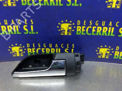 Høyre foran invendig håndtak OPEL ASTRA H GTC (A04) 1.9 CDTI (L08) (120 hp) 8435352