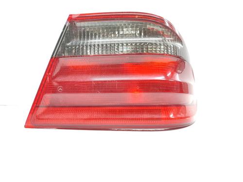 right-taillight-mercedes-benz-e-class-w210-e-320-cdi-210026-1995-1996-1997-1998-1999-2000-2001-2002-2003-10812420 main image
