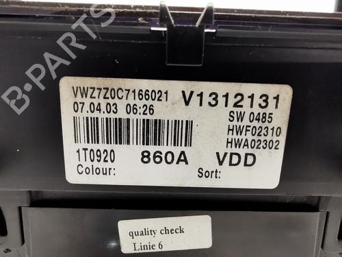 Instrument cluster VW TOURAN (1T1, 1T2) 2.0 TDI | BP26974125C47 