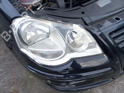 Used Right headlight VW POLO IV (9N_, 9A_) 1.4 TDI (75 hp) 29751080
