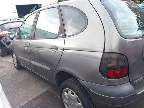 Faro izquierdo RENAULT SCÉNIC I MPV (JA0/1_, FA0_) 1.4 16V (JA0D, JA1H, Ja0W, JA10) | BP30684047C28 