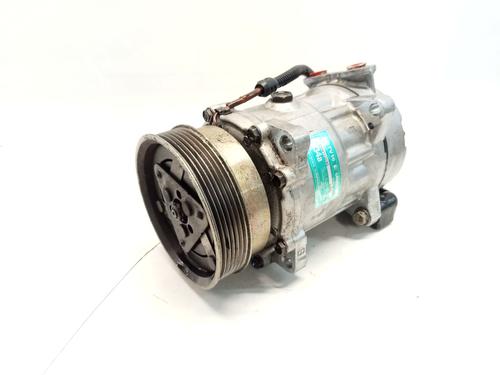 Used AC compressor RENAULT LAGUNA II (BG0/1_) [2001-2007]  27476647