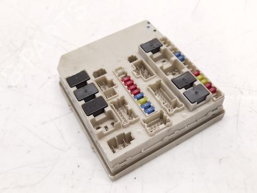 Used Fuse box Fuse box 39638525 39638525