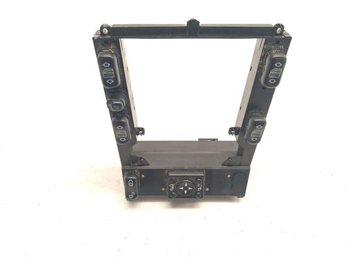 Used Left front window switch Left front window switch MERCEDES-BENZ M-CLASS (W163) ML 270 CDI (163.113) (163 hp) 36296491 36296491