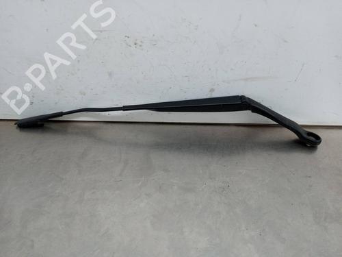Used Front windshield wiper arm NISSAN QASHQAI / QASHQAI +2 I (J10, NJ10, JJ10E) 2.0 dCi (150 hp) 8468244