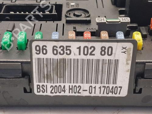 Used Fuse box Fuse box CITROËN C5 II (RC_) 2.0 HDi (RCRHRH) (136 hp) 40449585 40449585