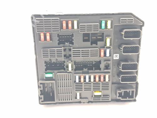 Used Fuse box Fuse box 38482546 38482546