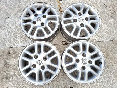 flk-nissan-nv200-evalia-bus-2010-31942927 main image