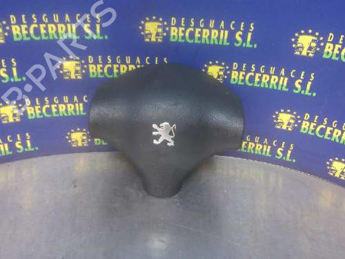 Used Driver airbag PEUGEOT 206 Hatchback (2A/C) 1.9 D (69 hp) 8434931