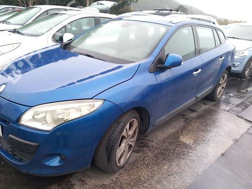 Brugte RENAULT MEGANE III Grandtour (KZ0/1) 1.9 dCi (KZ0J, KZ0N, KZ1S) (131 hp) 4309349