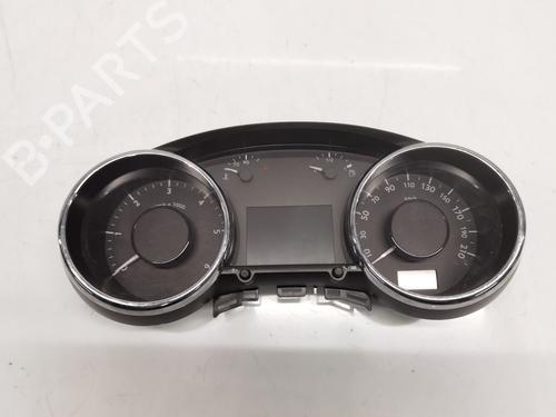 Used Instrument cluster PEUGEOT 5008 (0U_, 0E_) 1.6 HDi (110 hp) 31026057