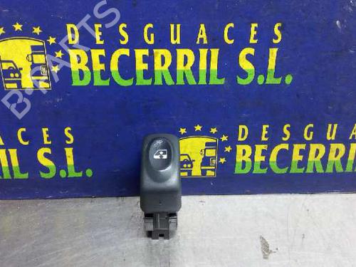 Right front window switch RENAULT CLIO II (BB_, CB_) 1.9 D (B/CB0E, BB0J) (64 hp) 8440558