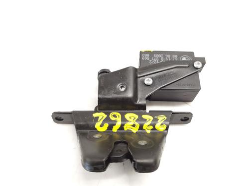 Cerradura de porton trasero Cerradura de porton trasero 38293932 38293932