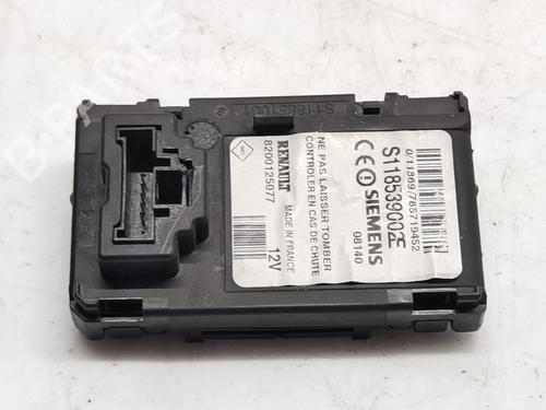 Used Card reader Card reader RENAULT SCÉNIC II (JM0/1_) 1.5 dCi (JM1E, JM16) (106 hp) 39655097 39655097