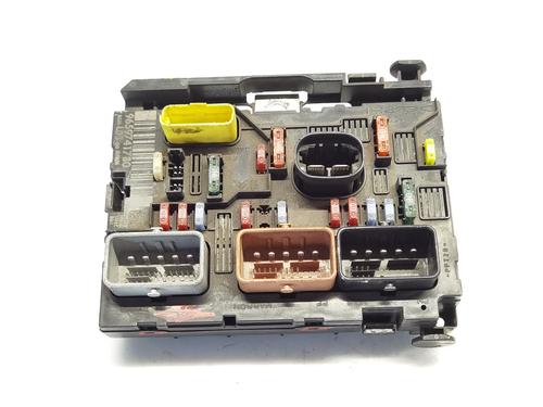 Scatola fusibili Scatola fusibili CITROËN C3 I (FC_, FN_) 1.4 i (73 hp) 40013689 40013689