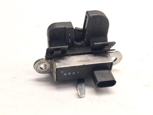 Tailgate lock SEAT LEON (1P1) 2.0 TDI 16V | BP31042308C101