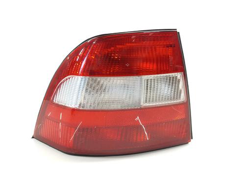 Used Left taillight OPEL VECTRA B (J96) [1995-2004]  13711579