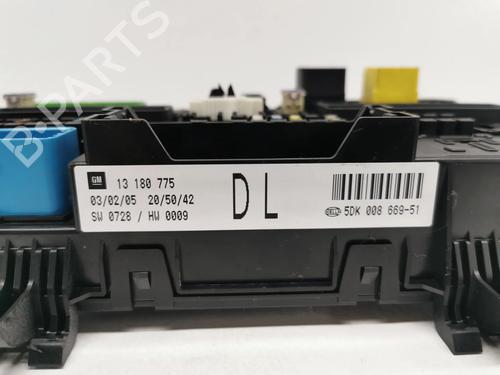 Fuse box OPEL ASTRA H (A04)  | BP8480529E1 