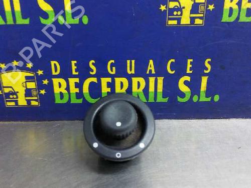 Used Mirror switch RENAULT MEGANE I (BA0/1_) 1.9 dCi (BA05, BA1F) (102 hp) 8441646