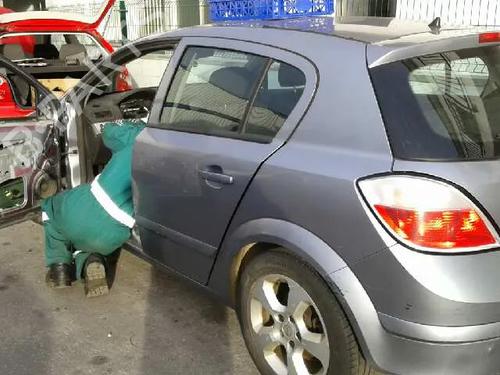 Front left lock OPEL ASTRA H (A04) 1.7 CDTI (L48) | BP8427229C98 